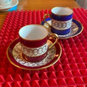 ANTIQUE PAIR OF VIEUX DEMITASSE TEACUP AND SAUCER IN RED & BLUE
